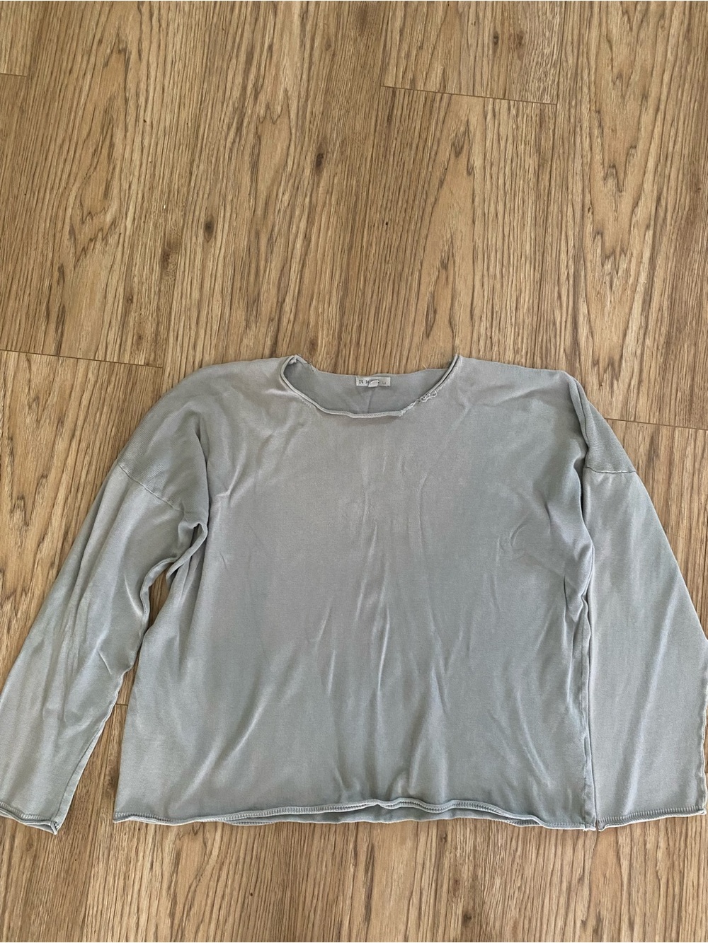 It is well LA Relaxed Long-Sleeve Crewneck Tee — Sage